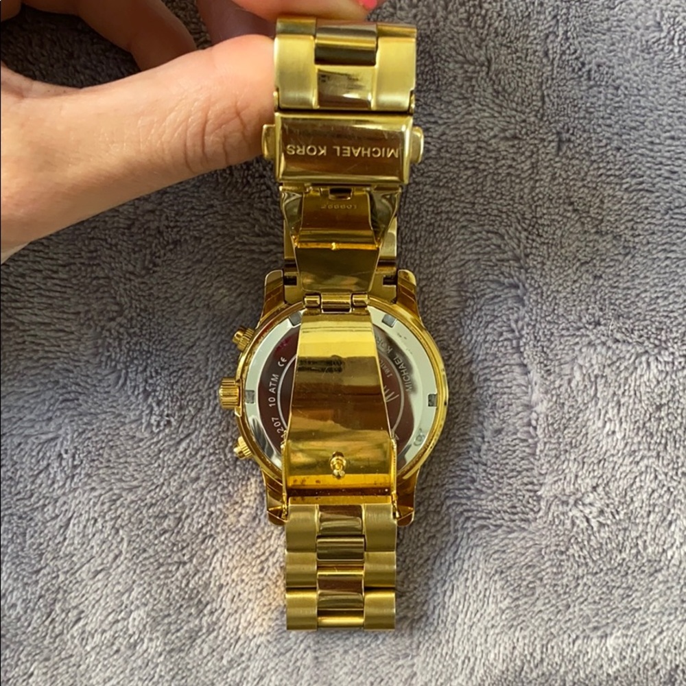Michael Kors gold watch - Picture 2 of 5